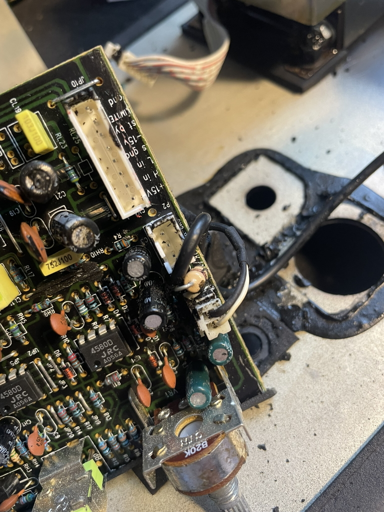 KRK Rokit6 conductive back goo 1