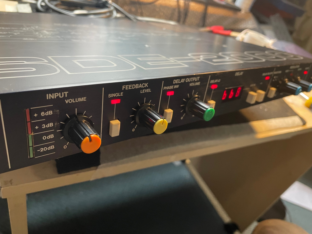 roland sde 2000 front