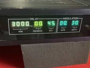 roland-sde3000-display-coloured