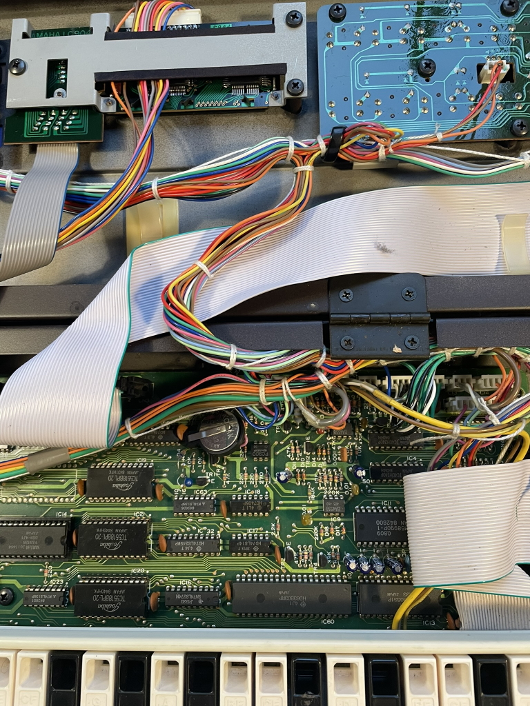 dx7 badly installed battery holder