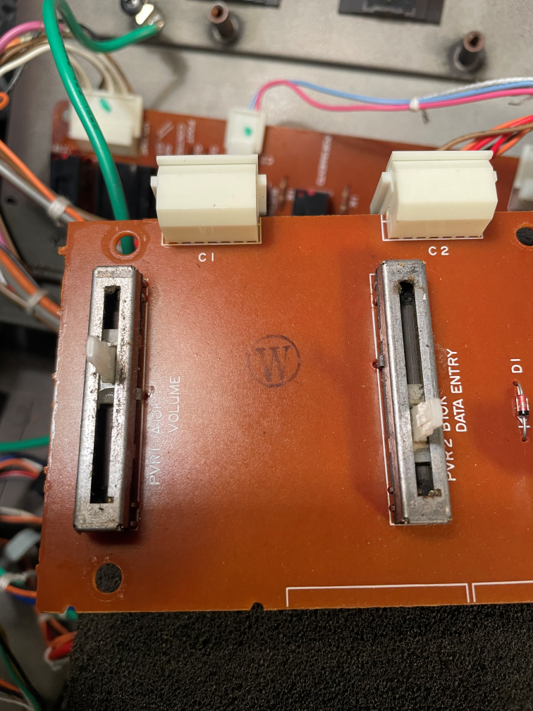 dx7 repair faders cleaned