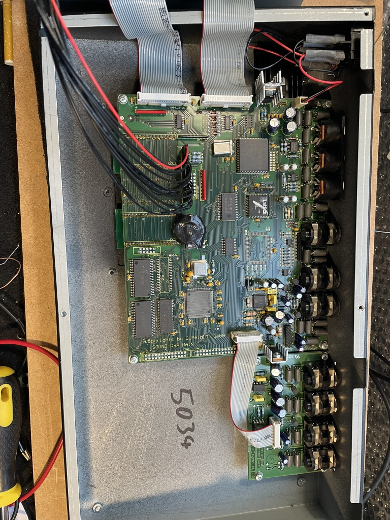 raveolution 309 internals 3