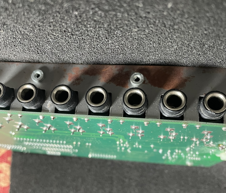 access virus C rack rust