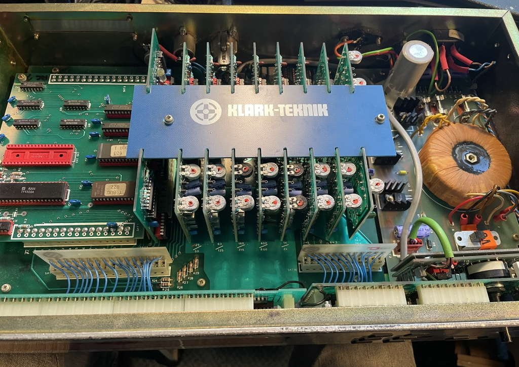 DN60 internals