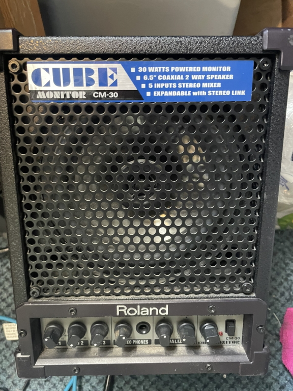 roland cube cm30